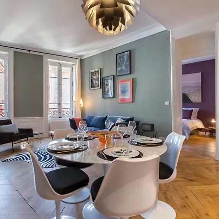Confort - Furnished - Downtown Apartment